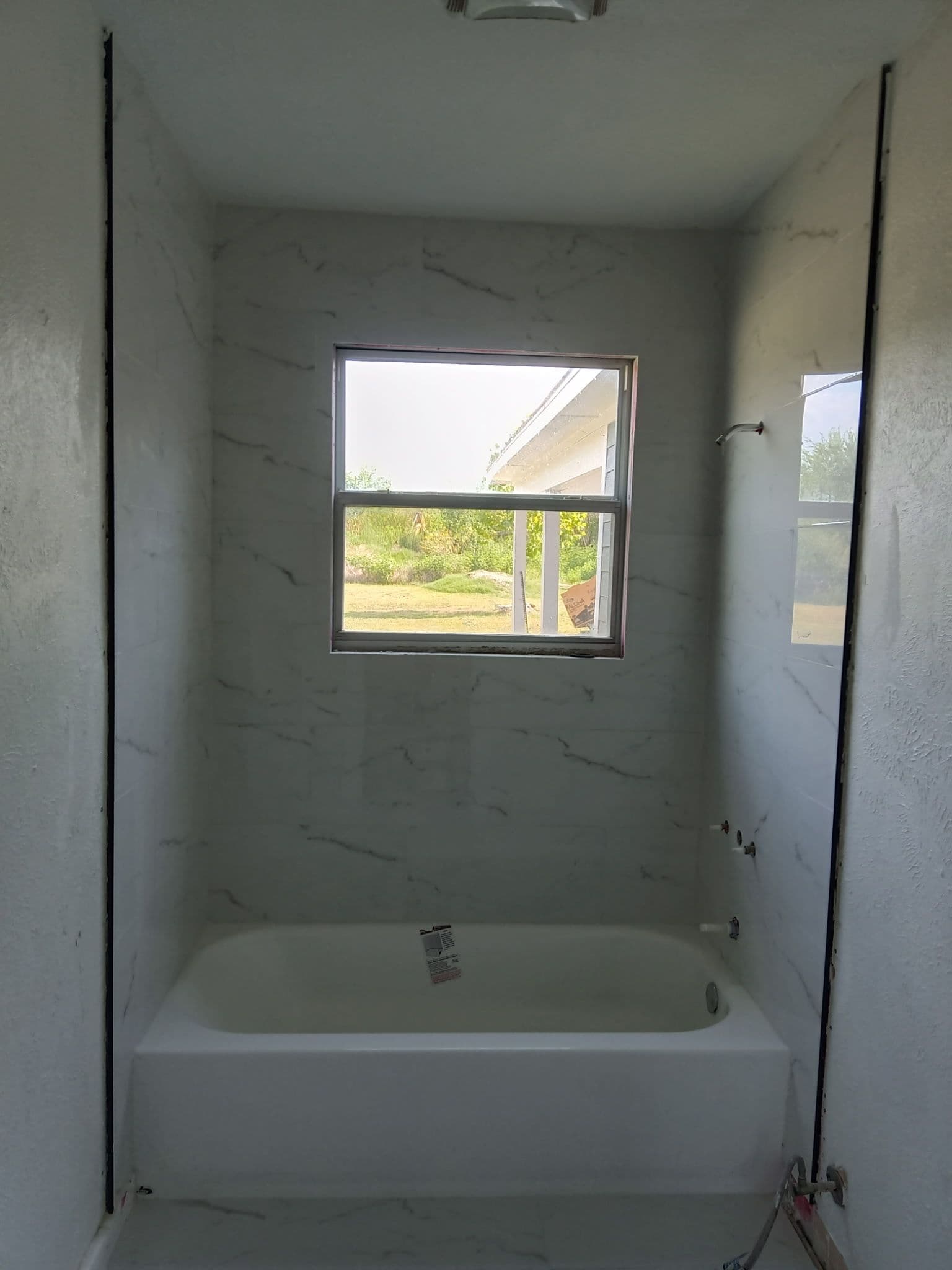 Gallery photos for Sleek Kitchen and Elegant Bathroom Makeover: Image #2